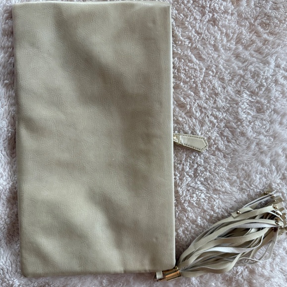 Crown Vintage Cream Leather-Like Clutch with Tassels - Picture 3 of 6